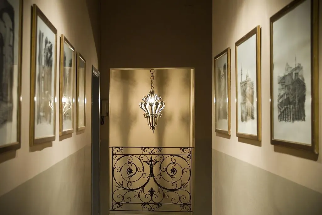 N4U Guest House Florence Bed & Breakfast