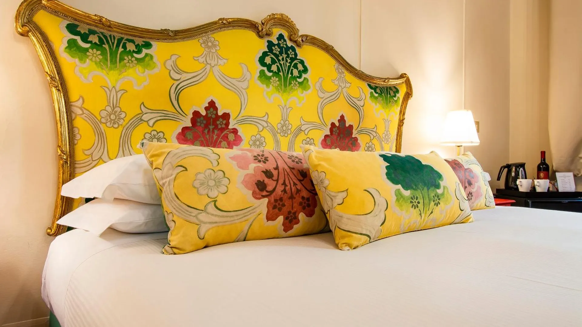 N4U Guest House Firenze 3*,