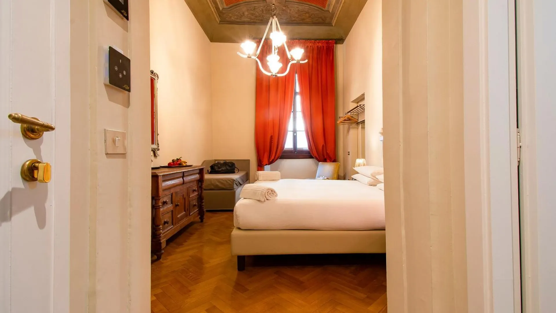 N4U Guest House Florence Bed & Breakfast