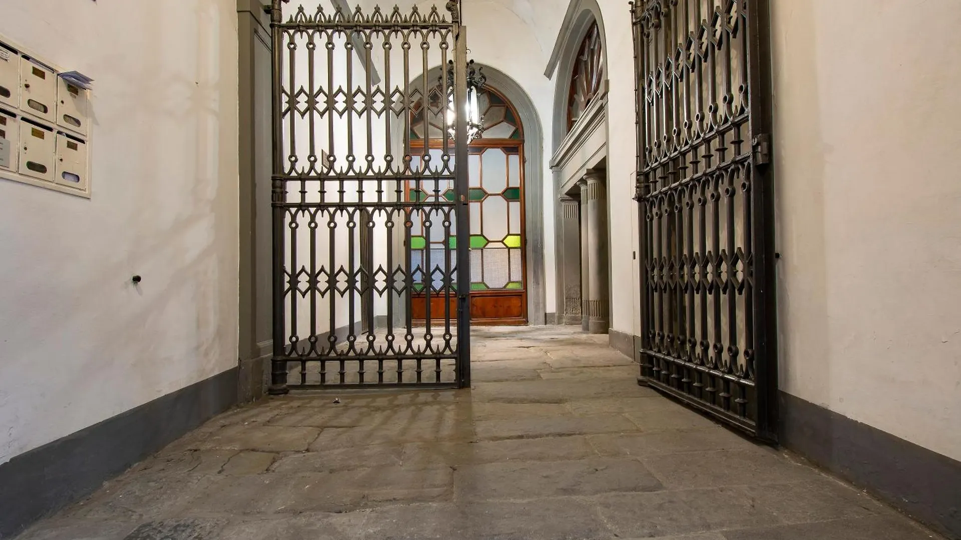 N4U Guest House Florencia