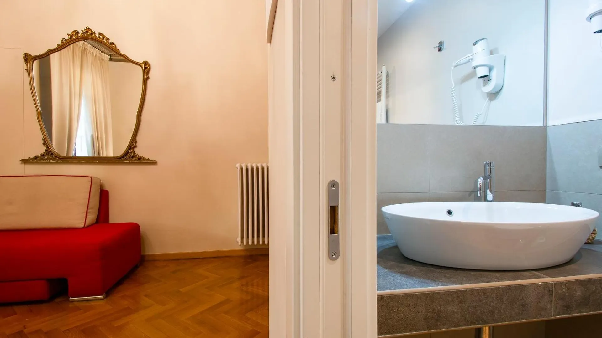 N4U Guest House Florencia Bed and breakfast