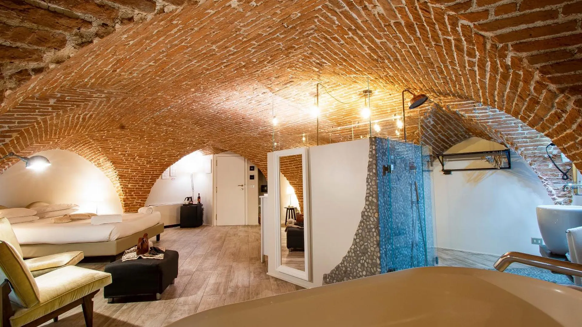 N4U Guest House Florencia 3*,