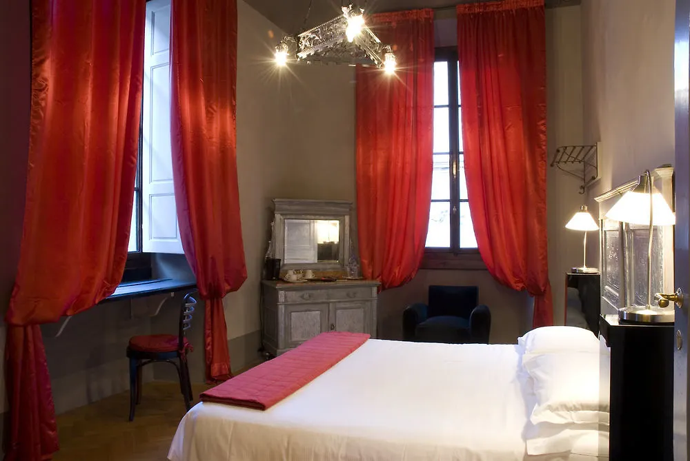 N4U Guest House Florencia 3*,  Italia